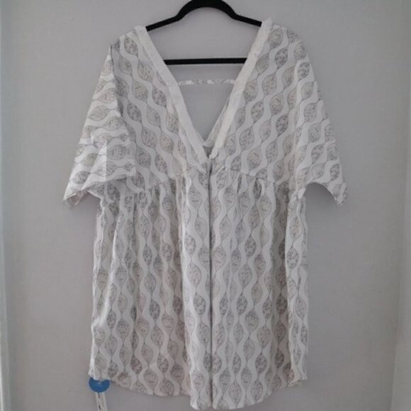 NWT White Beige Geometric Print Plunge Bathing Suit Cover Up Size Medium Pool - Picture 5 of 8
